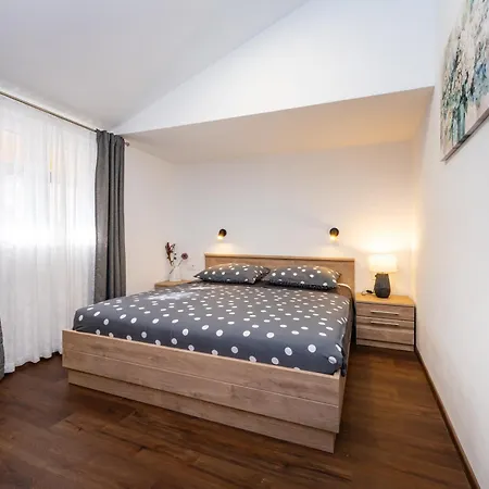 Sea View Betina, Murter Apartman *