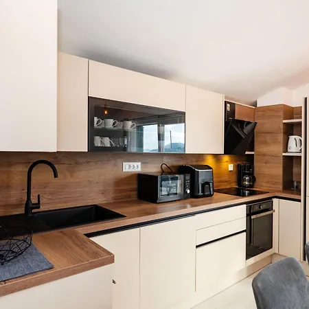 Apartment Sea View Betina, Murter