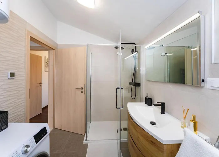 Apartment Sea View Betina, Murter