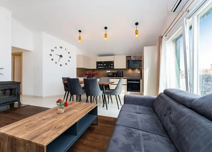 דירה Sea View Betina, Murter בטינה