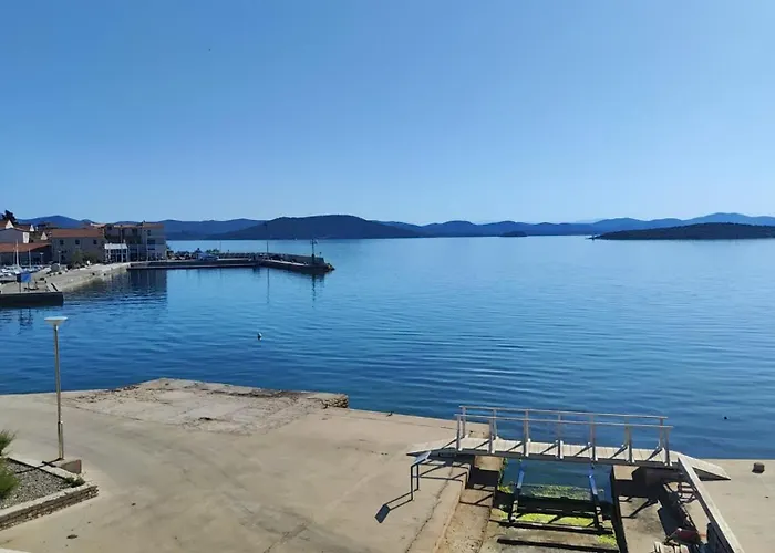 Sea View Betina, Murter 아파트